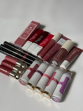 Set of lip makeup